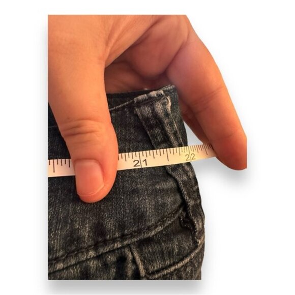 Women’s torrid 24 S Short Skinny Super Stretch High Rise Jegging Darkest Wash - Picture 8 of 12